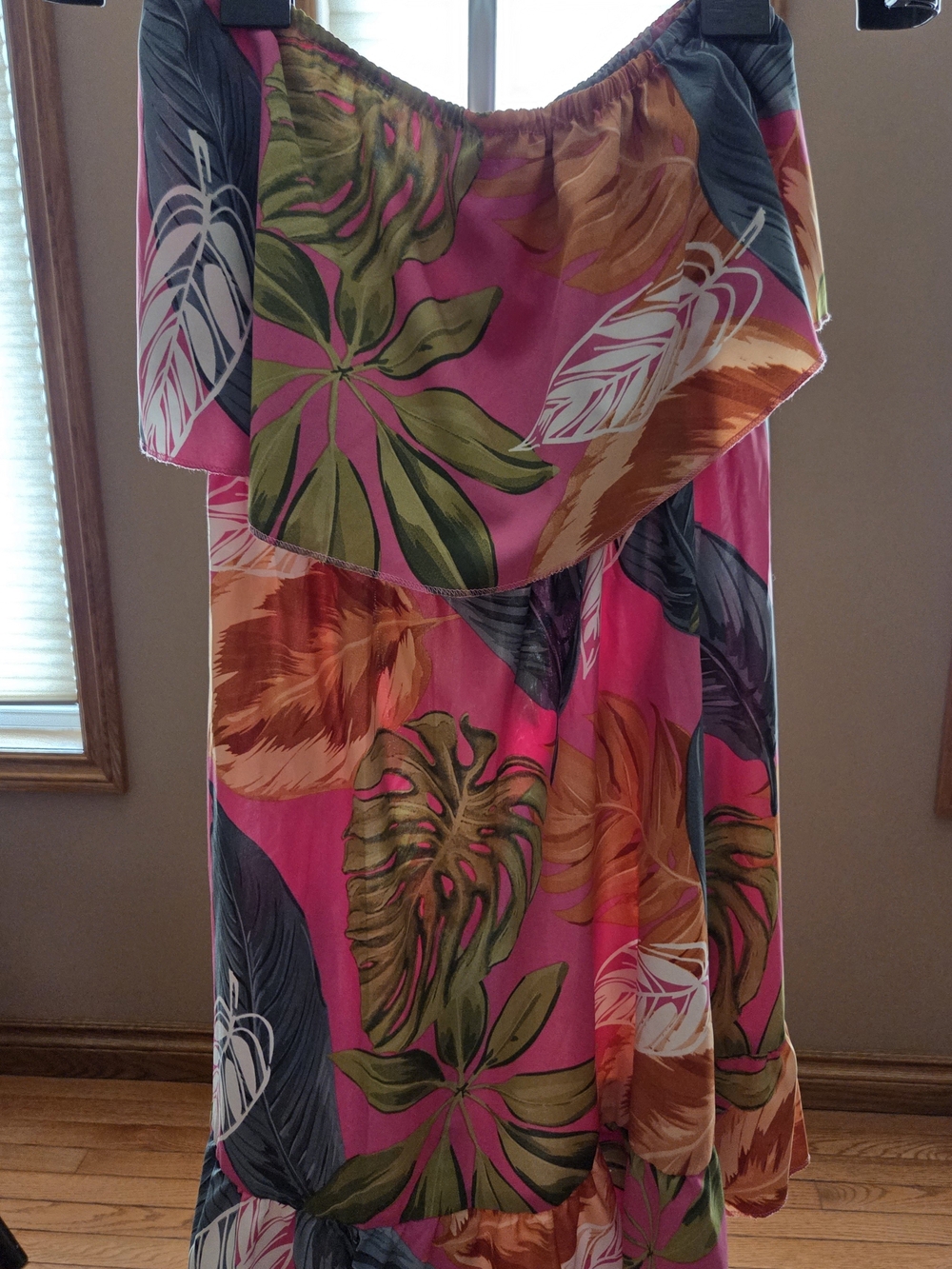 Tropical Off-Shoulder Pink Floral Strspless Dress